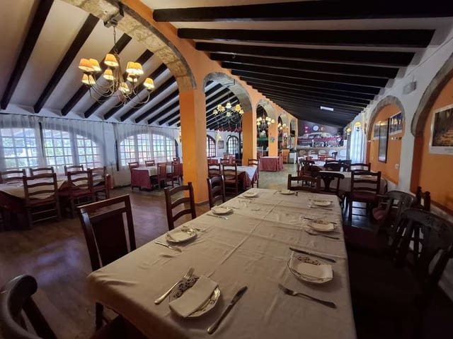 Commercial for sale in Javea / Xàbia - € 1,050,000 (Ref: 8578940)