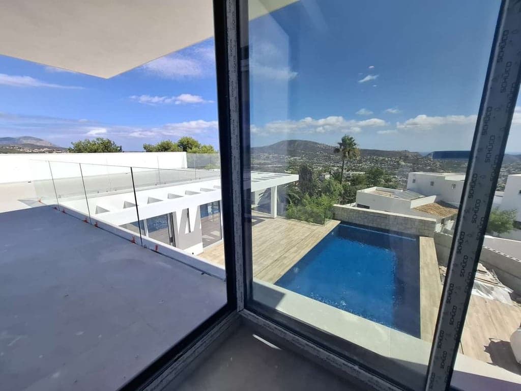 3 bedroom Villa for sale in Teulada - € 2,250,000 (Ref: 8580792)