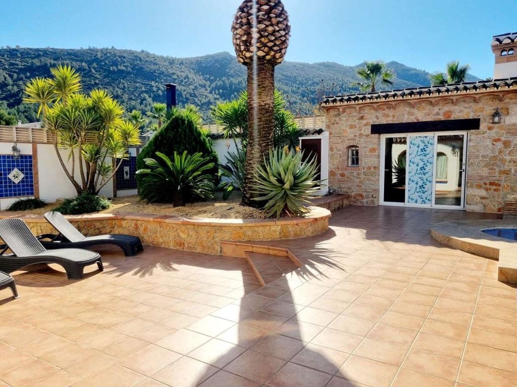 12 slaapkamer Villa te koop in Lliber met zwembad - € 1.500.000 (Ref: 8826323)