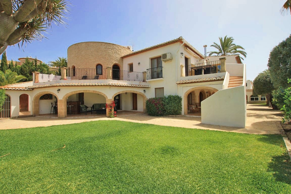 12 bedroom Villa for sale in Javea / Xabia with pool garage - € 1,590,000 (Ref: 9076434)