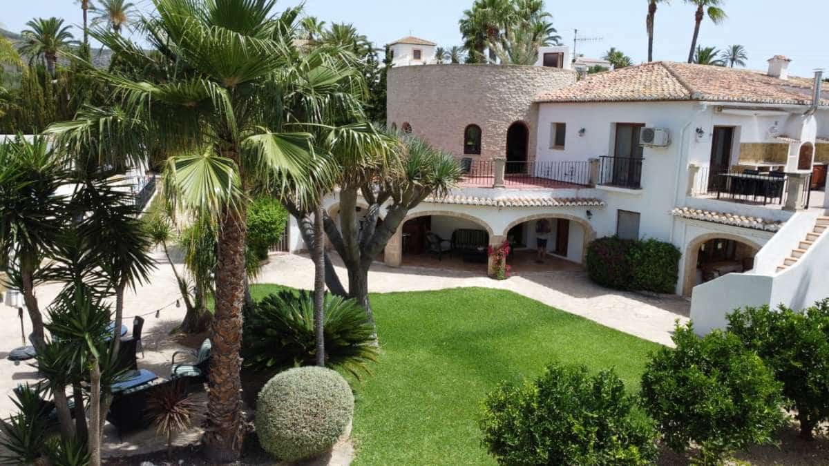 12 bedroom Villa for sale in Javea / Xabia with pool garage - € 1,590,000 (Ref: 9076434)