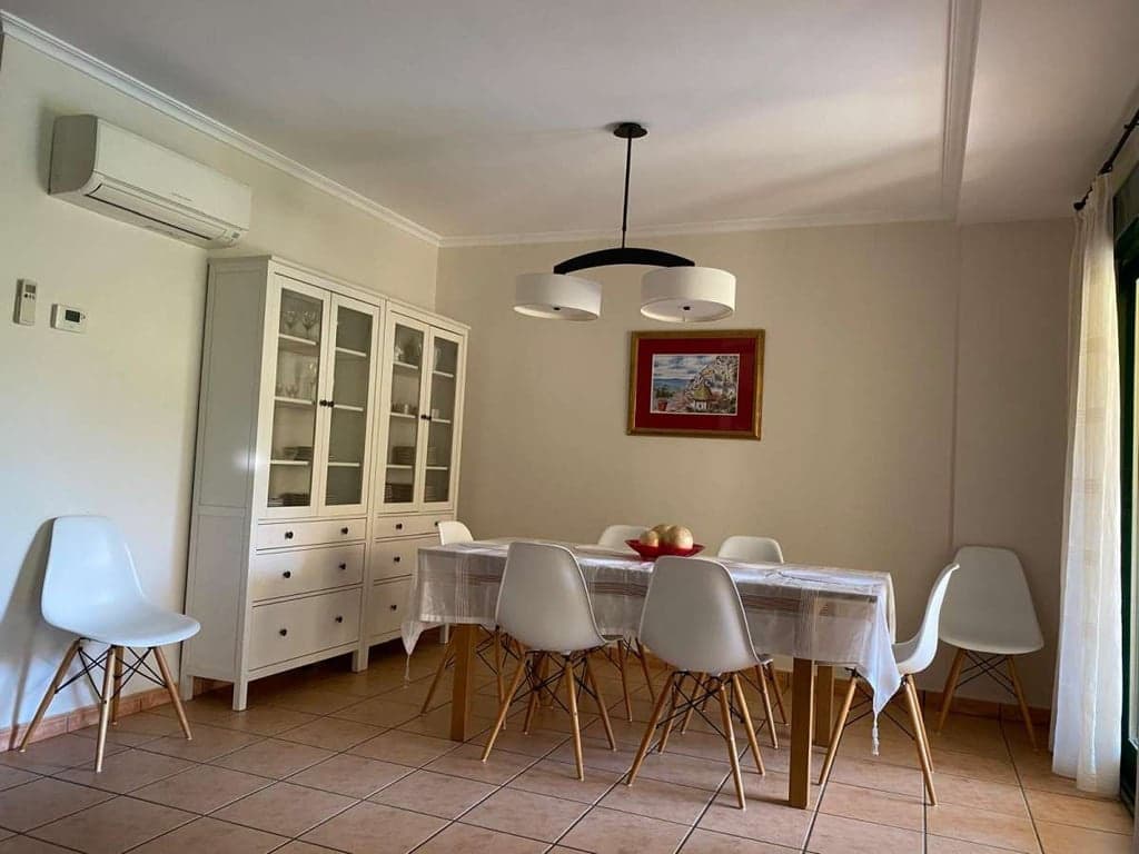 5 makuuhuone Omakotitalo vuokrattavana paikassa Javea / Xabia mukana uima-altaan 
autotalli - 2 600 € (Ref: 9076469)