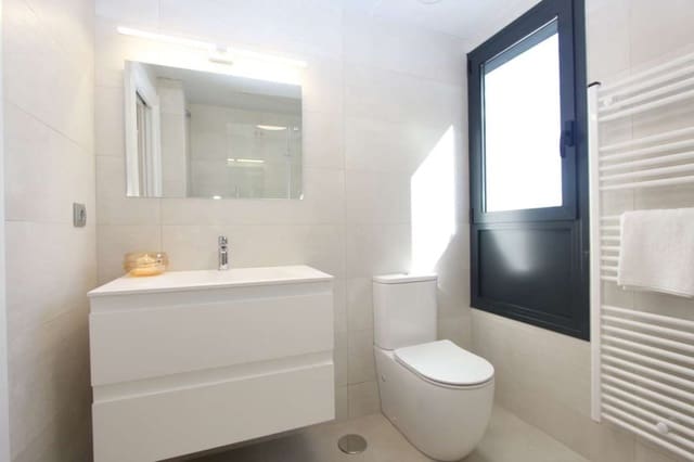 2 bedroom Apartment for sale in Calpe / Calp - € 416,499 (Ref: 9076487)