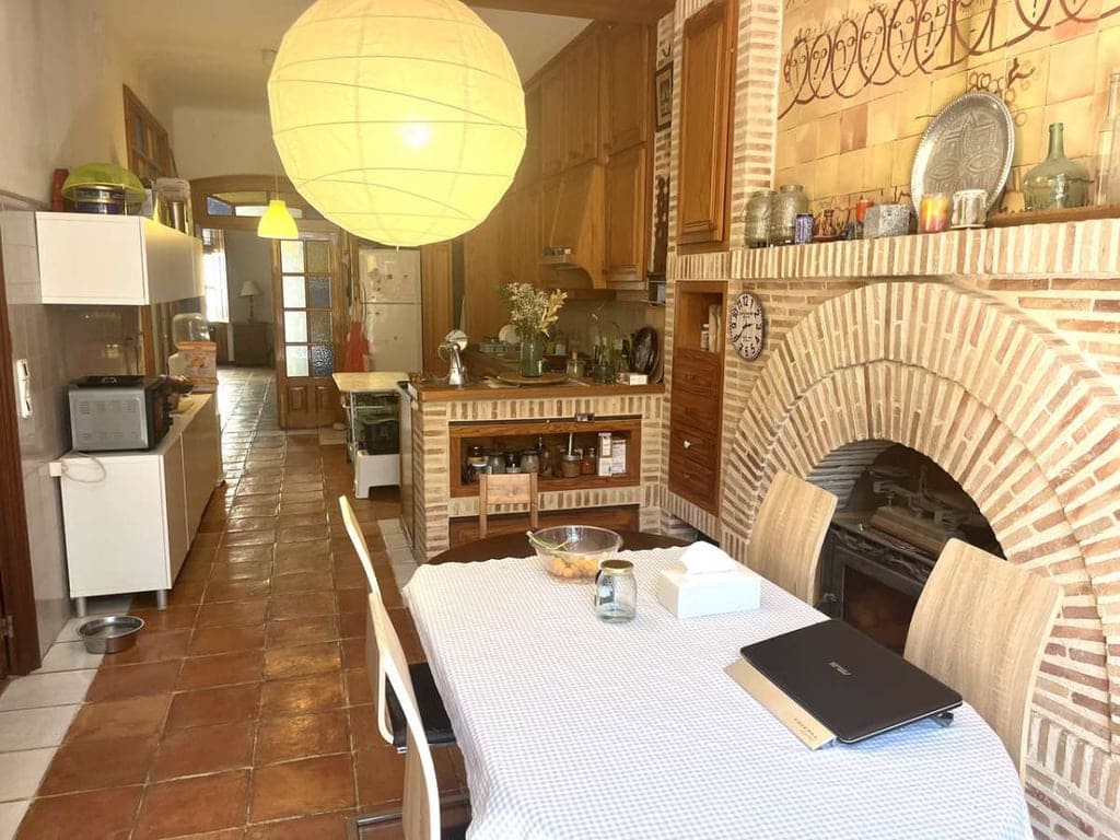 5 soveværelse Byhus til salg i Orba - € 329.000 (Ref: 9108031)