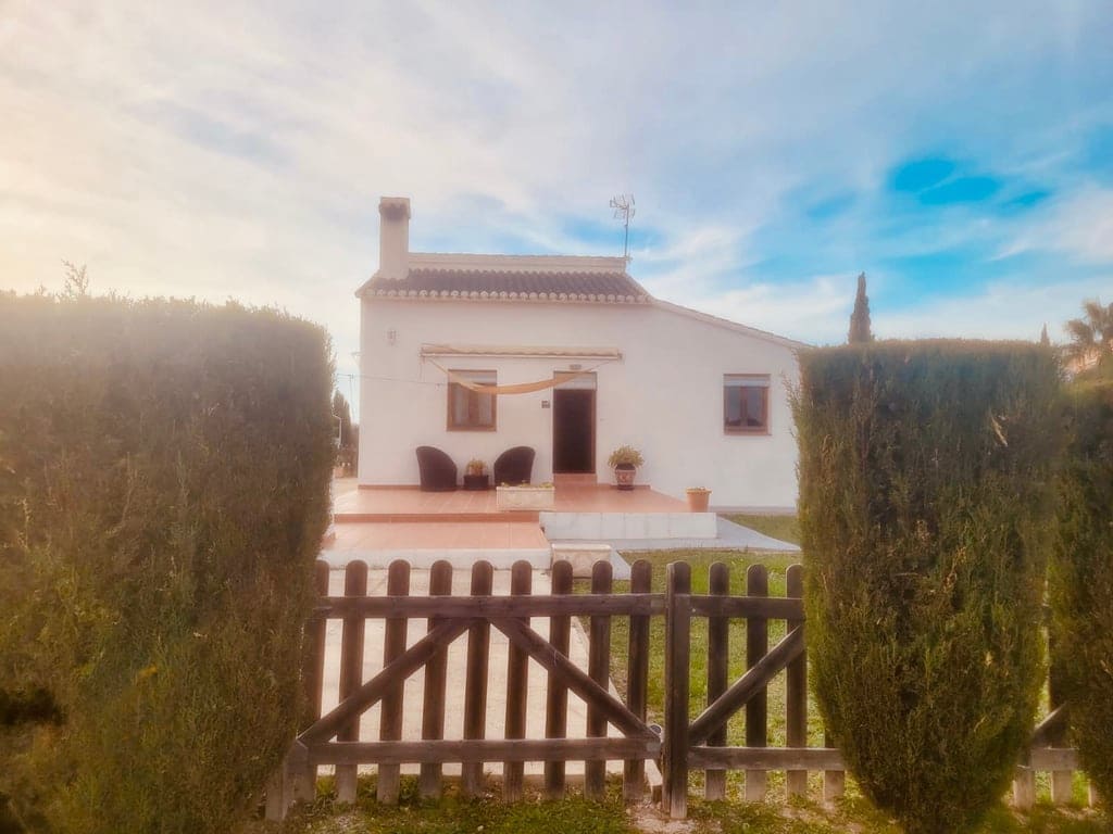 2 bedroom Villa for rent in Javea / Xabia with pool - € 1,800 (Ref: 9352972)