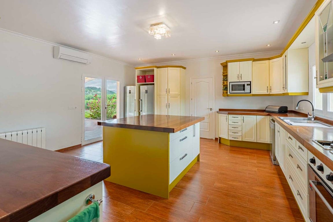 4 slaapkamer Villa te koop in Gata de Gorgos - € 659.000 (Ref: 9379654)