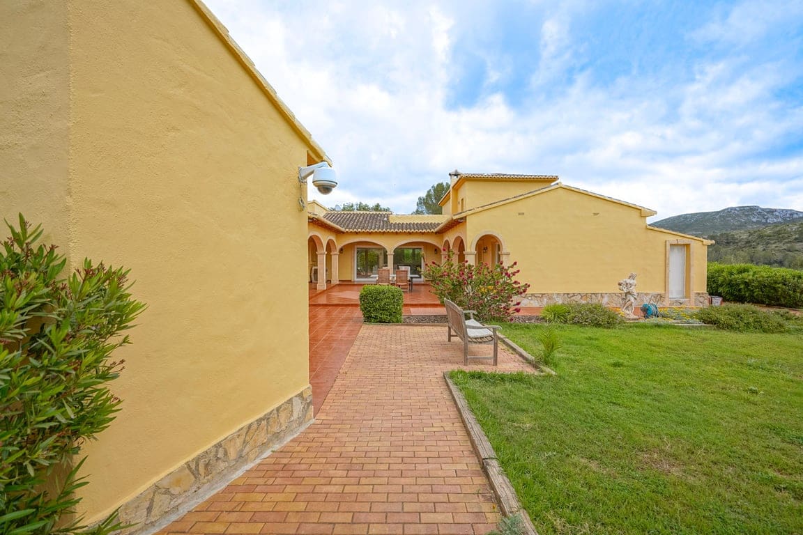 4 slaapkamer Villa te koop in Gata de Gorgos - € 659.000 (Ref: 9379654)