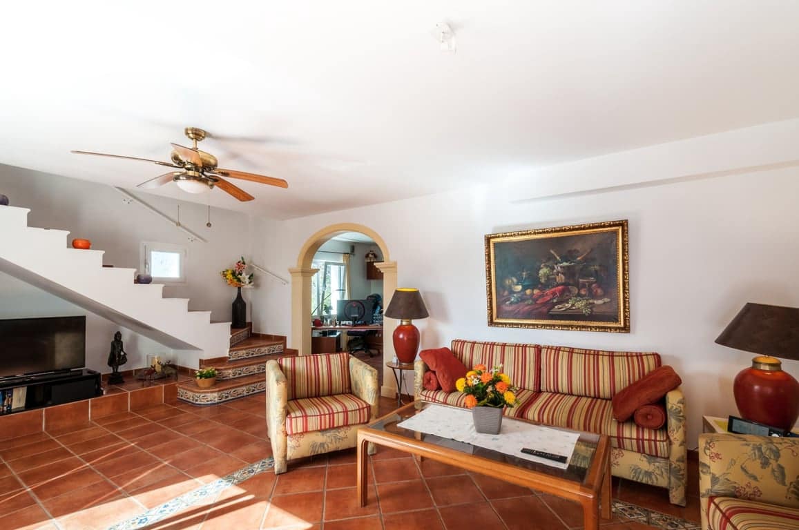 4 bedroom Villa for sale in Benissa with garage - € 795,000 (Ref: 9386536)