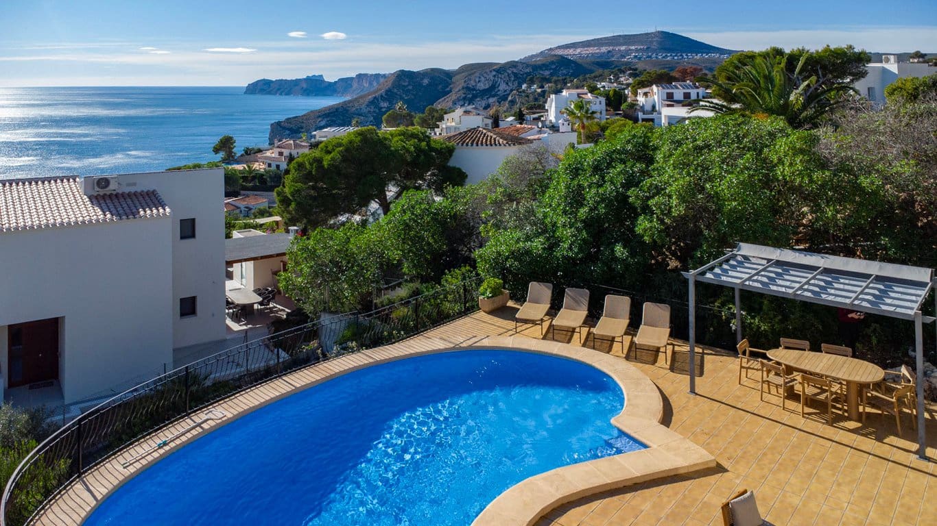 4 bedroom Villa for sale in Javea / Xabia with pool garage - € 1,195,000 (Ref: 9500014)