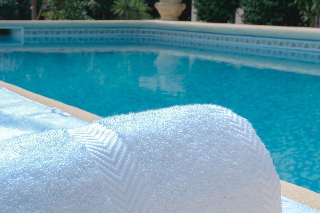 5 bedroom Villa for sale in Pedreguer with pool - € 650,000 (Ref: 9522828)