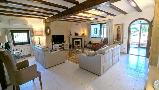 3 soveværelse Villa til salg i Javea / Xàbia med swimmingpool garage - € 749.000 (Ref: 9537069)