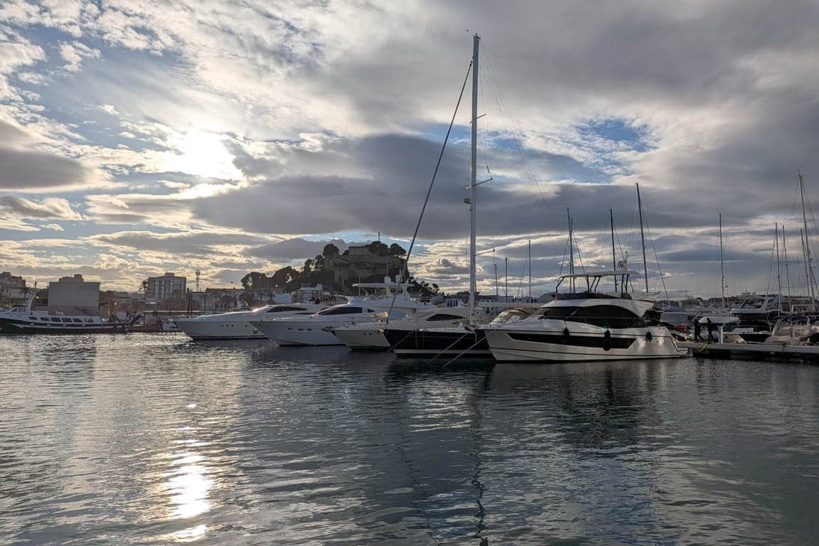 Chalet de 4 habitaciones en Dénia en venta con piscina garaje - 659.000 € (Ref: 9571903)