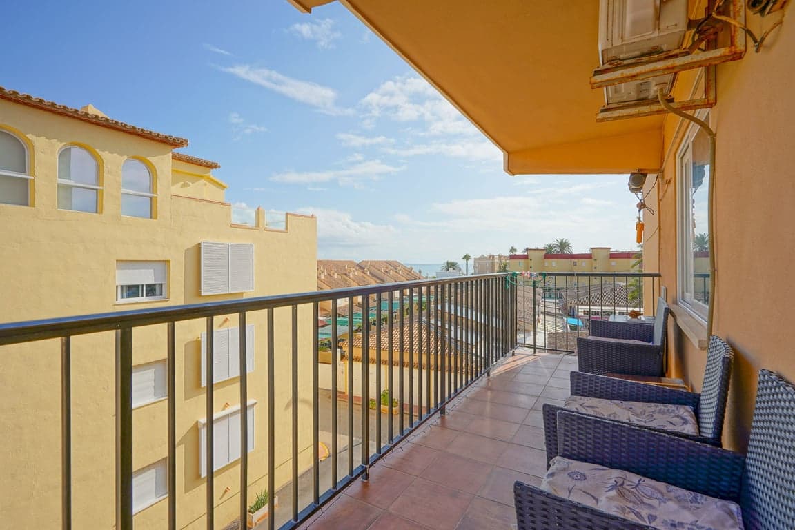 2 soverom Leilighet til salgs i Denia med svømmebasseng garasje - € 249 000 (Ref: 9953344)
