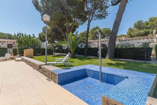 2 makuuhuone Omakotitalo myytävänä paikassa Moraira, Teulada-Moraira mukana uima-altaan 
autotalli - 329 000 € (Ref: 9953346)