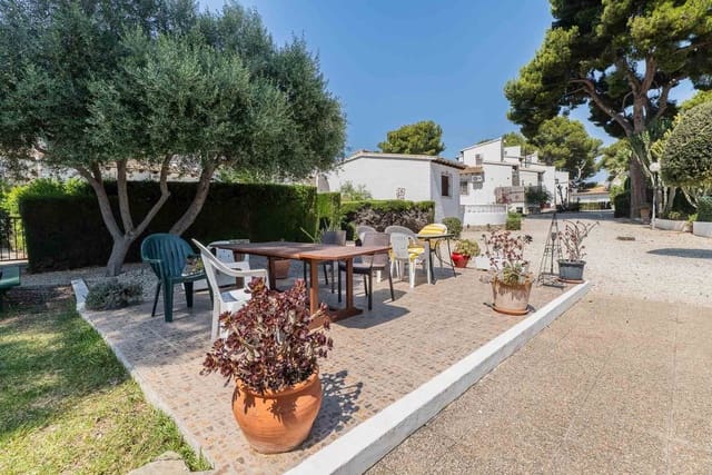 2 makuuhuone Omakotitalo myytävänä paikassa Moraira, Teulada-Moraira mukana uima-altaan 
autotalli - 329 000 € (Ref: 9953346)