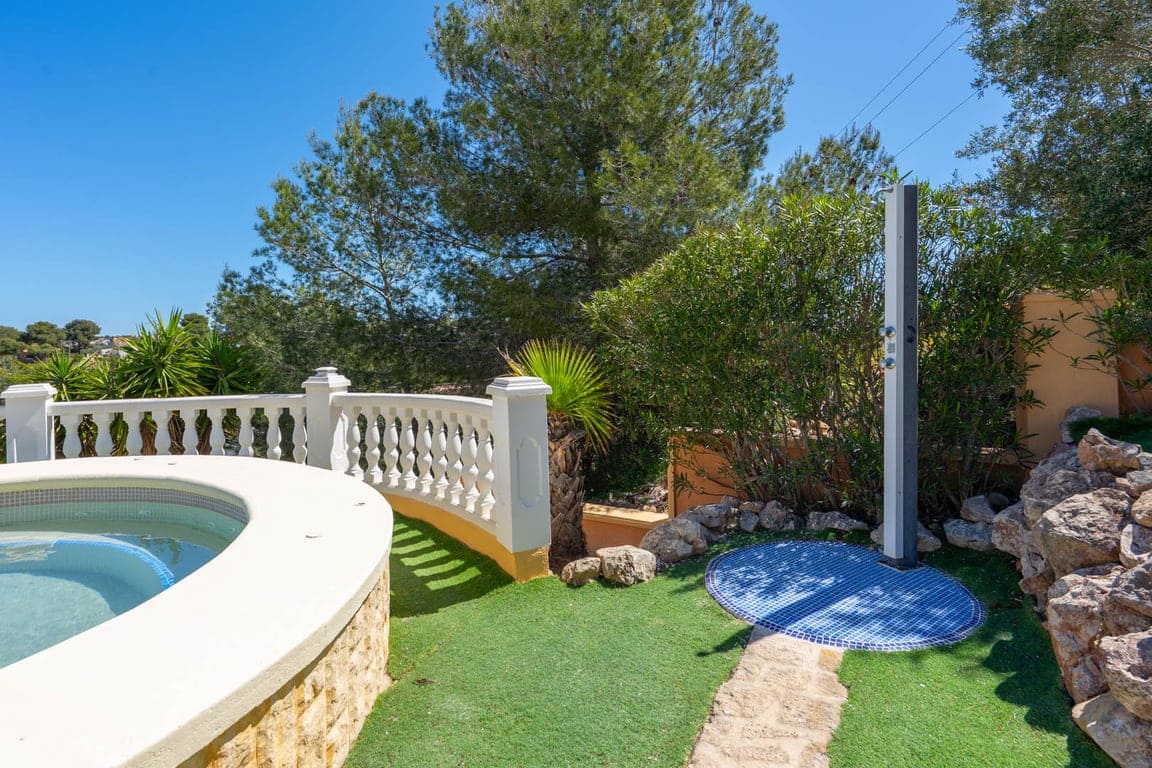 Chalet de 3 habitaciones en Javea / Xàbia en venta con piscina garaje - 625.000 € (Ref: 9953414)