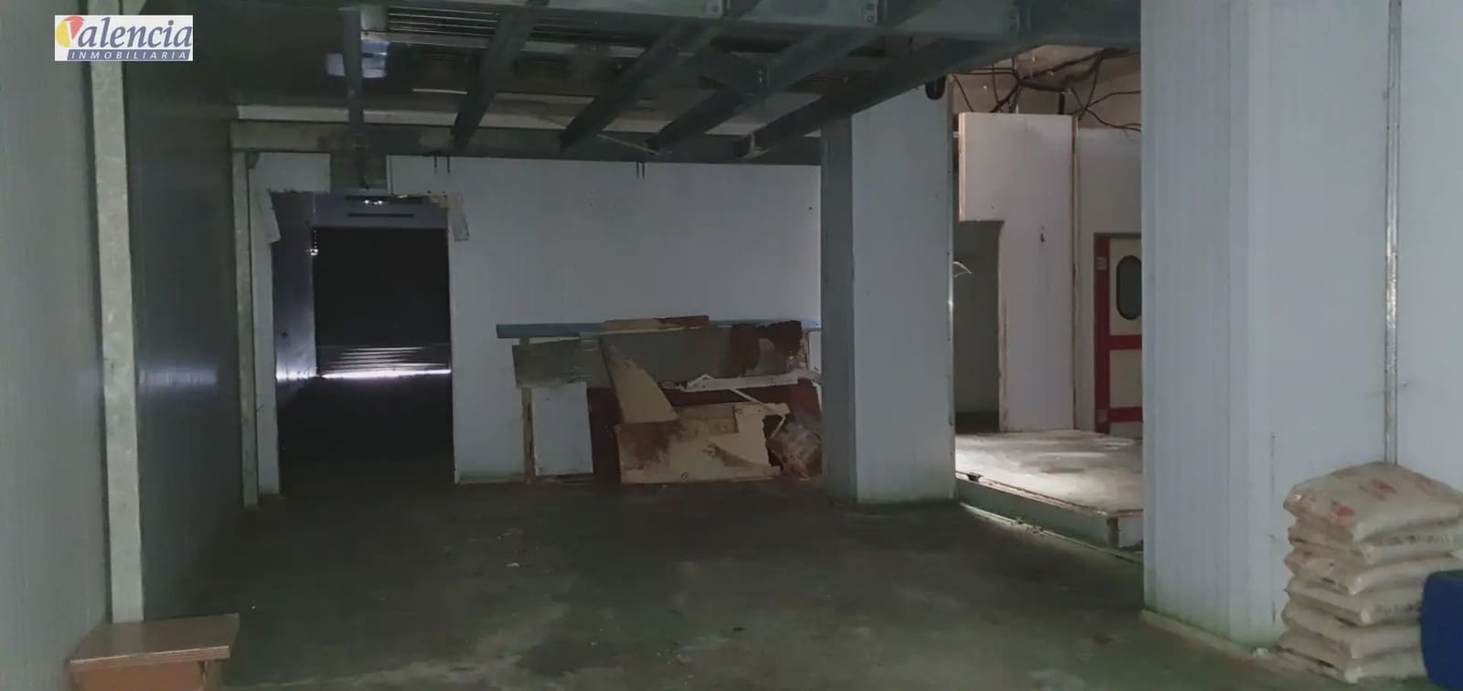 Commercial for sale in Massanassa - € 161,000 (Ref: 10007622)