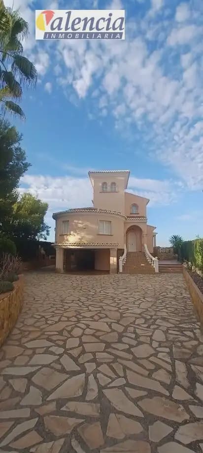 5 sovrum Villa till salu i Chiva - 770 000 € (Ref: 10007624)