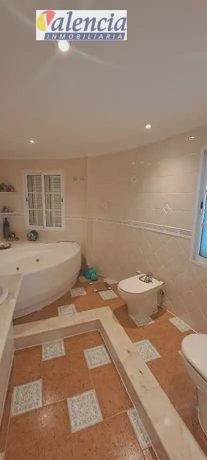 5 sovrum Villa till salu i Chiva - 770 000 € (Ref: 10007624)