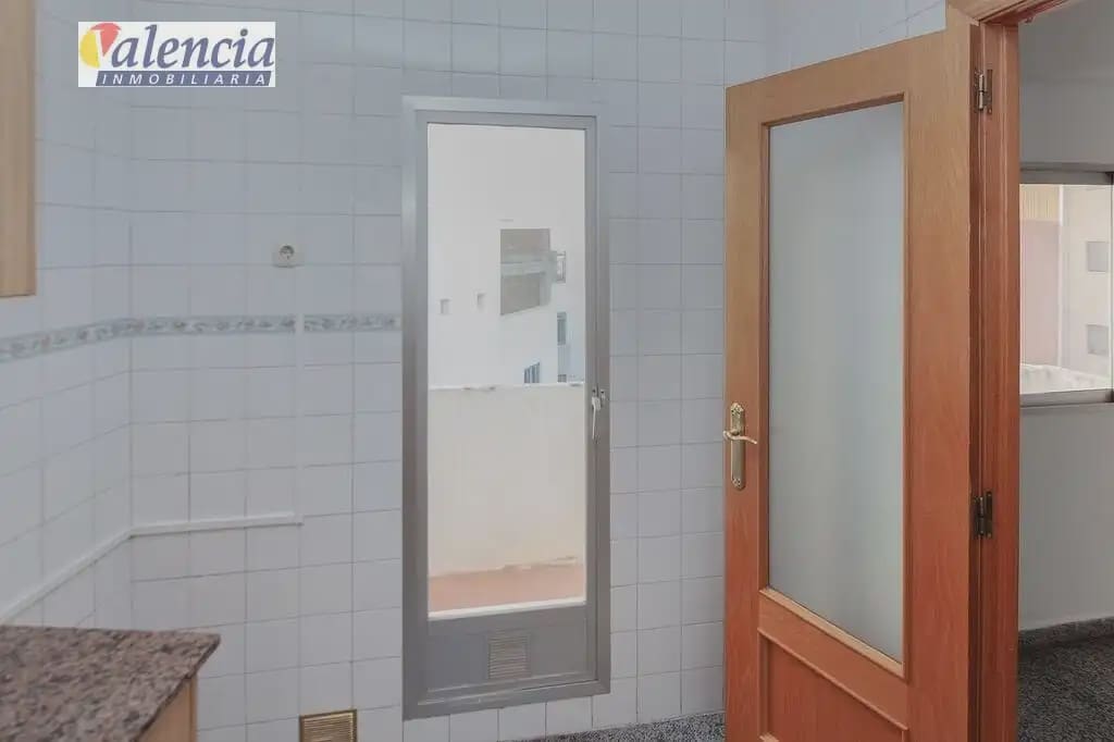 3 bedroom Flat for sale in Paterna - € 155,000 (Ref: 10007625)
