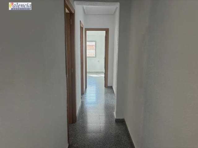 3 bedroom Flat for sale in Centro Ciudad, Paterna - € 155,000 (Ref: 10007625)