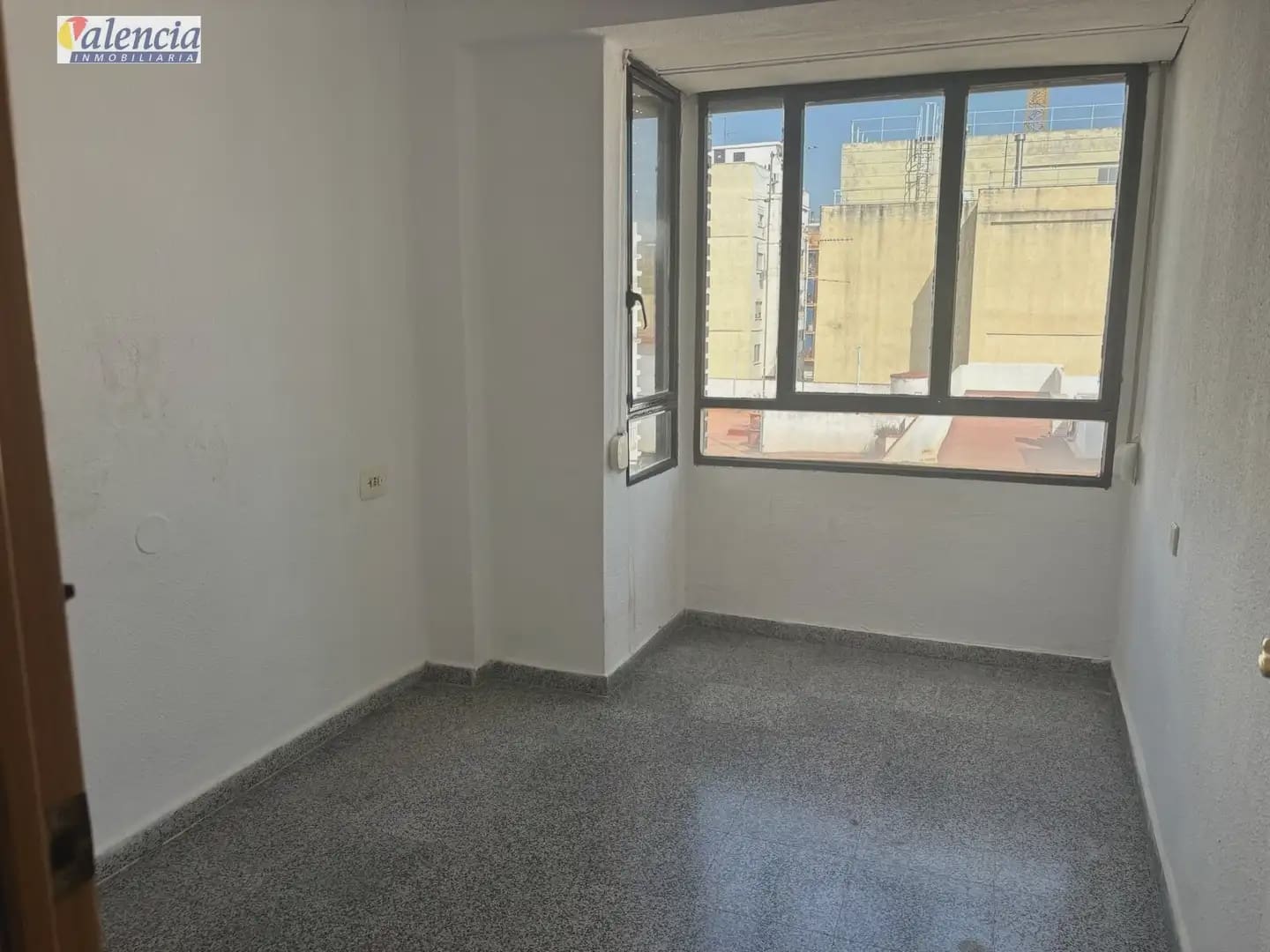 3 bedroom Flat for sale in Paterna - € 155,000 (Ref: 10007625)