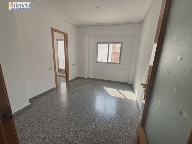 3 bedroom Flat for sale in Centro Ciudad, Paterna - € 155,000 (Ref: 10007625)