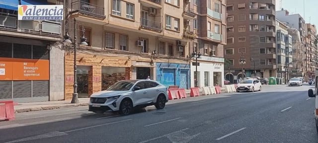 Komercyjne do wynajęcia w Arrancapins, Miasto Walencja - 1 360 € (Ref: 10007626)