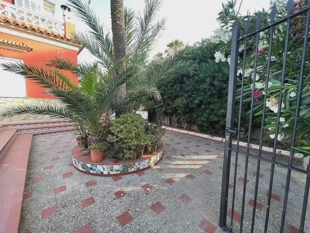 5 sovrum Villa till salu i Faro de Cullera, Cullera med pool garage - 445 000 € (Ref: 10007630)