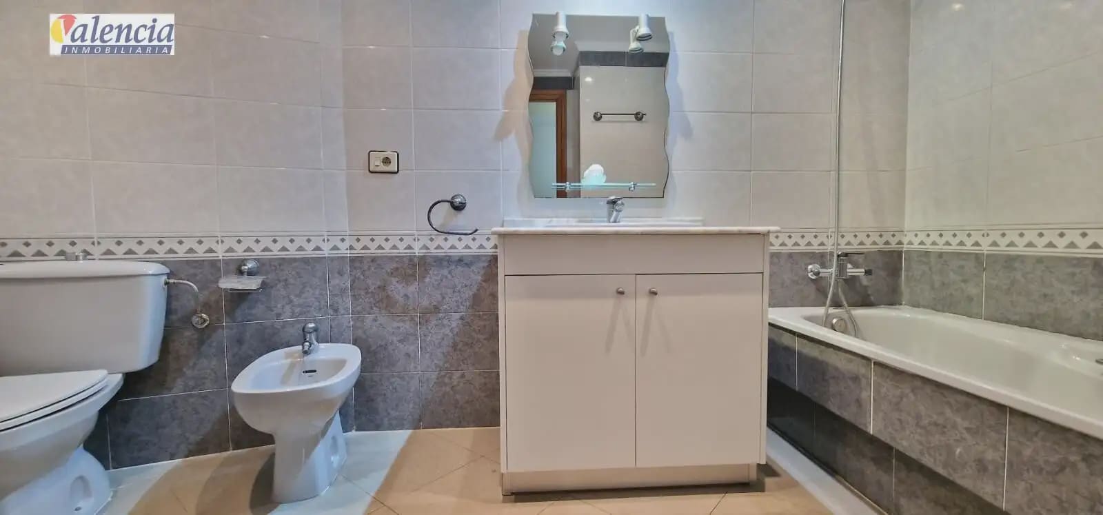 Piso de 3 habitaciones en València ciudad en venta - 320.000 € (Ref: 10007631)