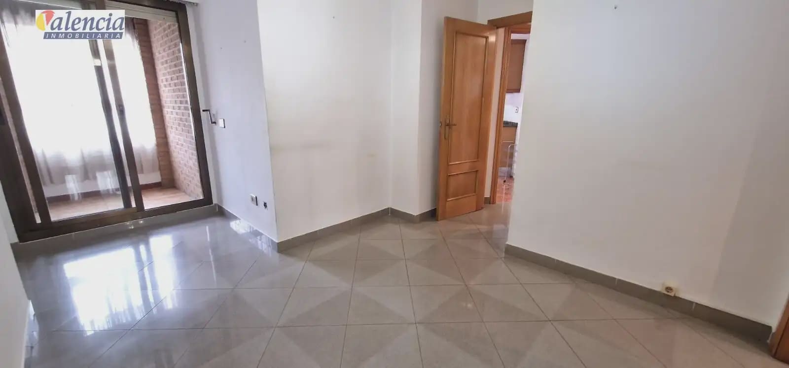 Piso de 3 habitaciones en València ciudad en venta - 320.000 € (Ref: 10007631)