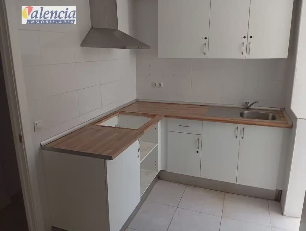 4 Zimmer Wohnung zu verkaufen in Paterna - 195.000 € (Ref: 10007632)