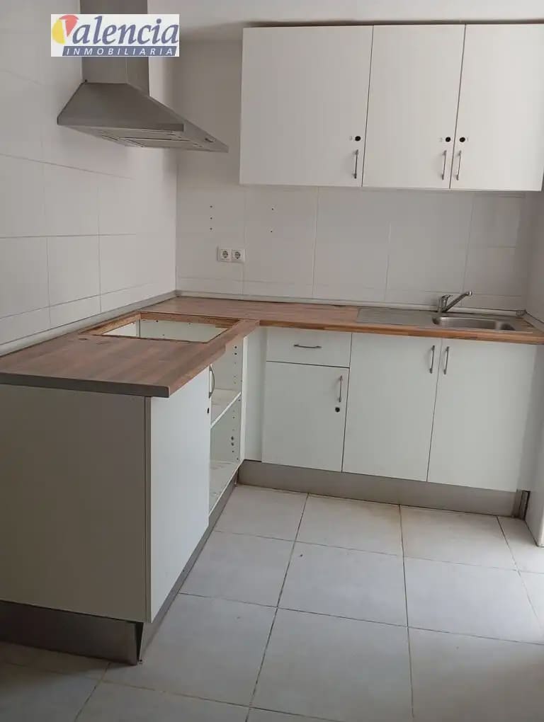 4 Zimmer Wohnung zu verkaufen in Paterna - 195.000 € (Ref: 10007632)