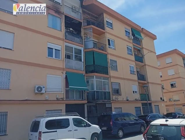 4 bedroom Flat for sale in Centro Ciudad, Paterna - € 195,000 (Ref: 10007632)