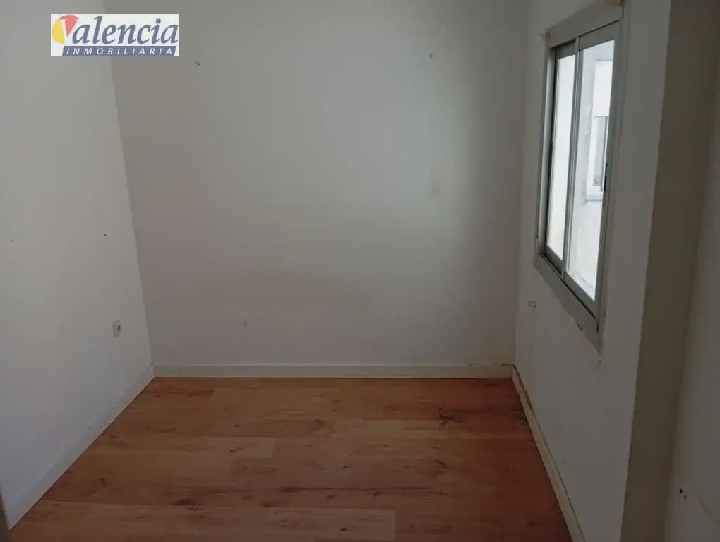 4 Zimmer Wohnung zu verkaufen in Paterna - 195.000 € (Ref: 10007632)