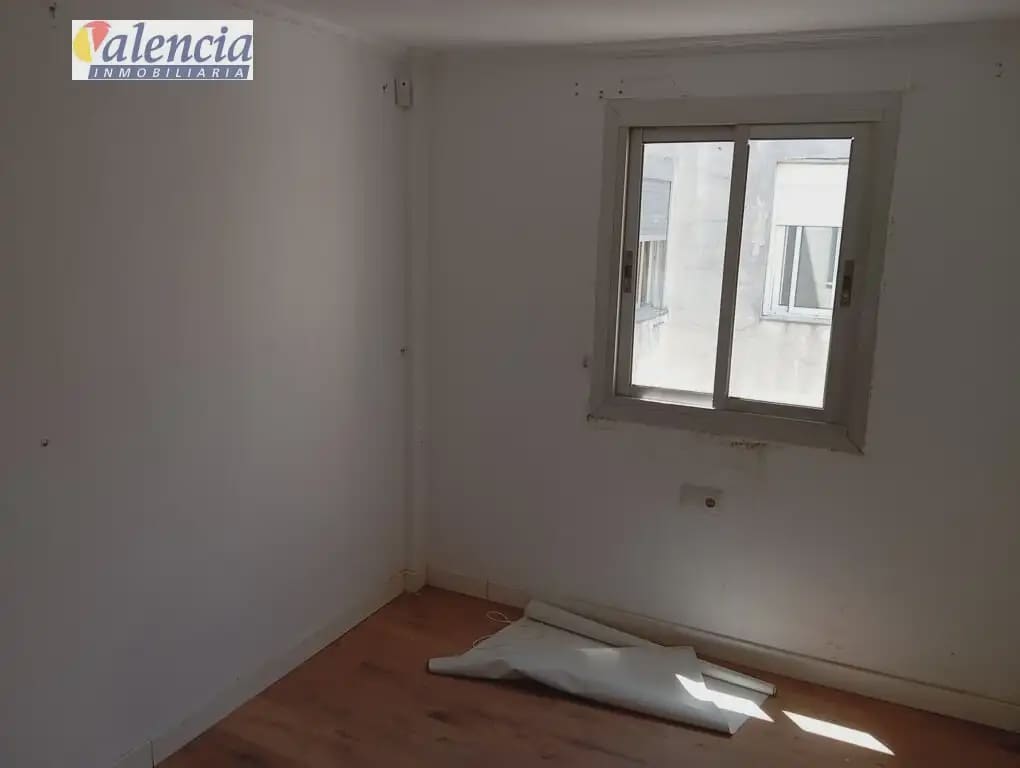 4 Zimmer Wohnung zu verkaufen in Paterna - 195.000 € (Ref: 10007632)