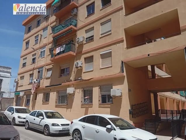 4 bedroom Flat for sale in Centro Ciudad, Paterna - € 195,000 (Ref: 10007632)