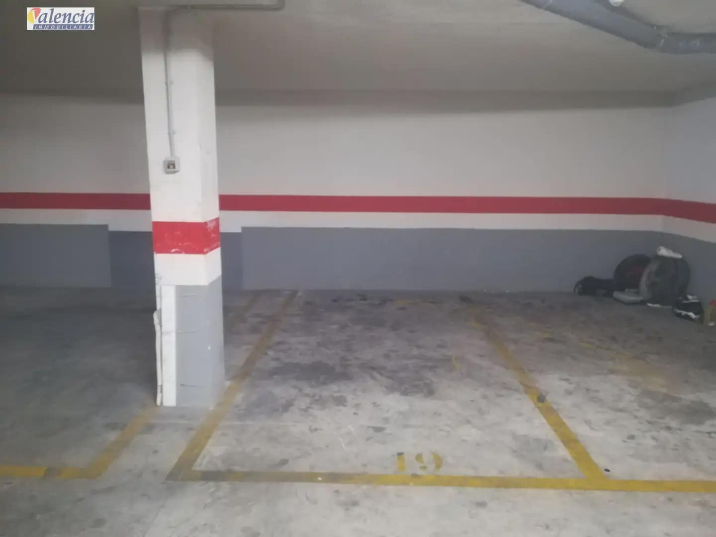 Garage till salu i Vilamarxant / Villamarchante - 7 000 € (Ref: 10007635)