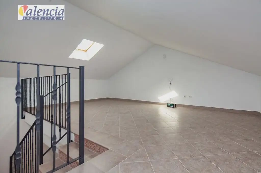 Adosado de 3 habitaciones en Gilet en venta - 300.000 € (Ref: 10007638)