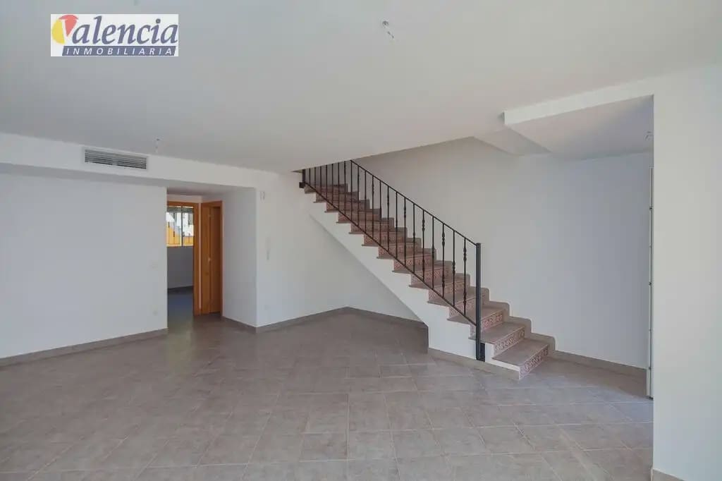 Adosado de 3 habitaciones en Gilet en venta - 300.000 € (Ref: 10007638)