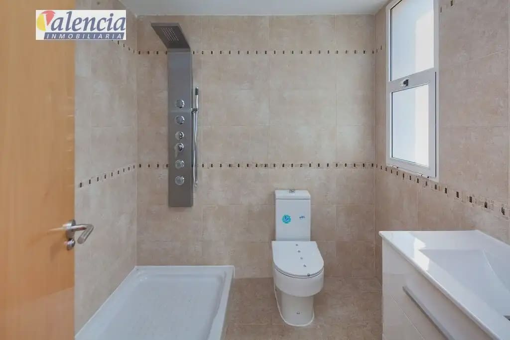 Adosado de 3 habitaciones en Gilet en venta - 300.000 € (Ref: 10007638)