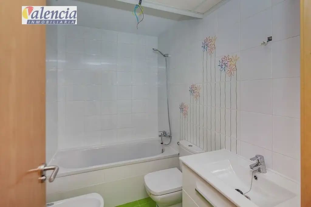 Adosado de 3 habitaciones en Gilet en venta - 300.000 € (Ref: 10007638)