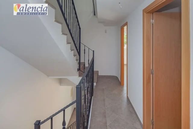 Adosado de 3 habitaciones en Gilet en venta - 300.000 € (Ref: 10007638)