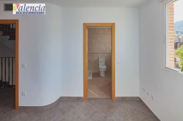 Adosado de 3 habitaciones en Gilet en venta - 300.000 € (Ref: 10007638)
