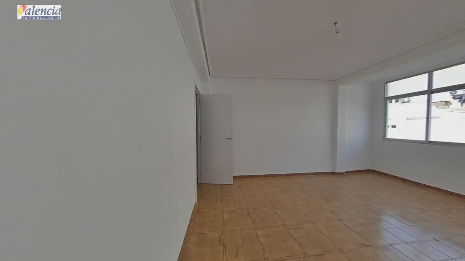 4 bedroom Flat for sale in Xirivella - € 170,000 (Ref: 10007639)