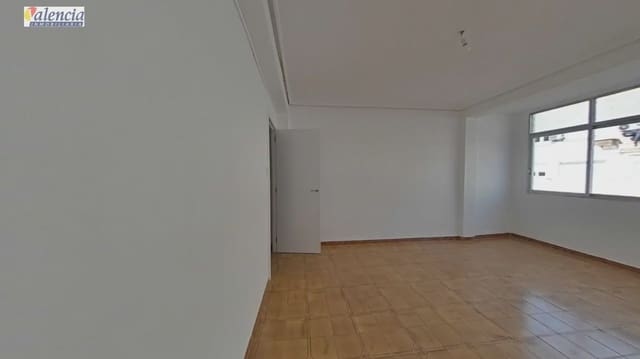 4 bedroom Flat for sale in Xirivella - € 170,000 (Ref: 10007639)