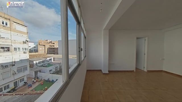 4 bedroom Flat for sale in Xirivella - € 170,000 (Ref: 10007639)