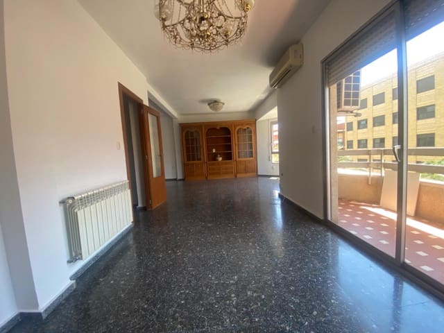 Piso de 3 habitaciones en Torrent en alquiler - 1.200 € (Ref: 9029539)