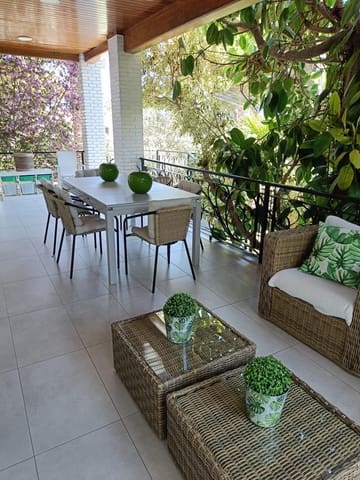 4 soveværelse Villa til salg i Torrent med swimmingpool - € 530.000 (Ref: 9215411)