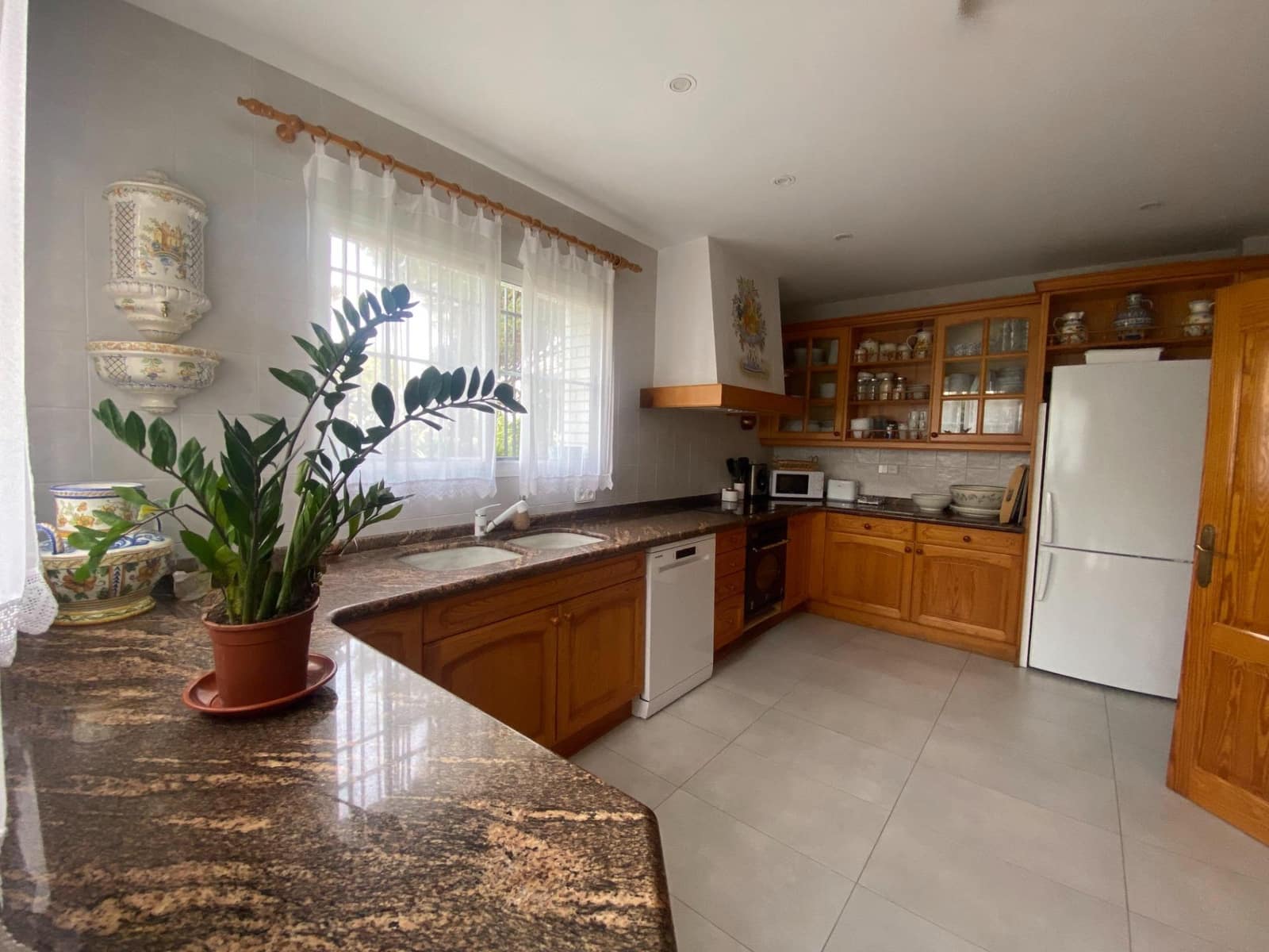 4 soveværelse Villa til salg i Torrent med swimmingpool - € 530.000 (Ref: 9215411)